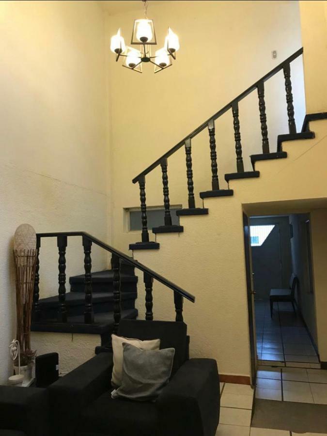 Отель Casa Irma Гватемала Экстерьер фото